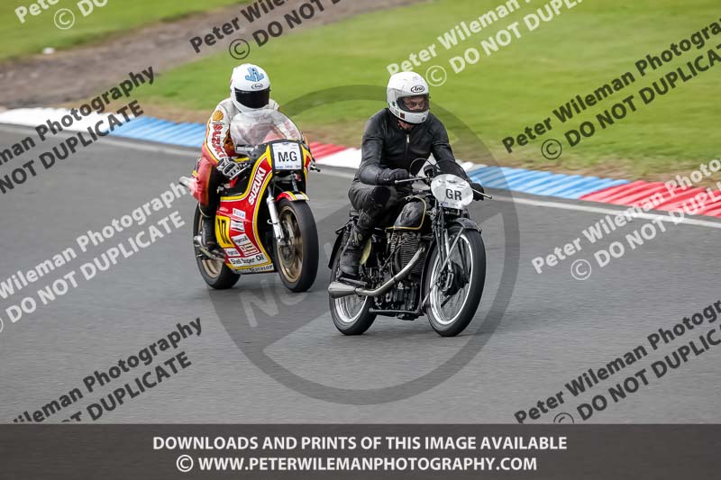 Vintage motorcycle club;eventdigitalimages;mallory park;mallory park trackday photographs;no limits trackdays;peter wileman photography;trackday digital images;trackday photos;vmcc festival 1000 bikes photographs